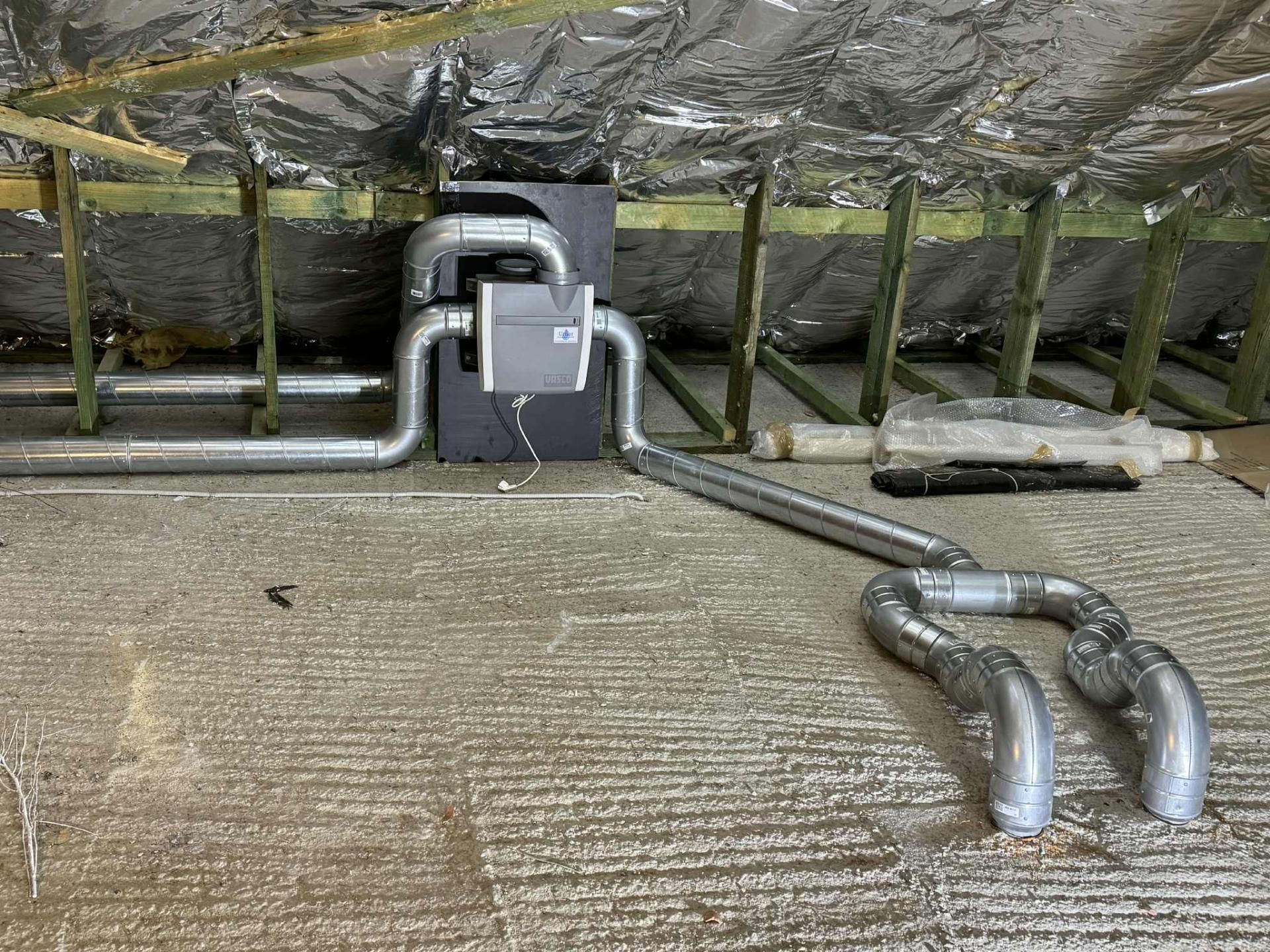 C-ventilatie op zolder in Diest (Vlaams-Brabant), onderdeel van vochtbestrijding door Umor